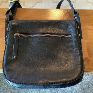 Classic Black Leather Crossbody Bag — Unbranded